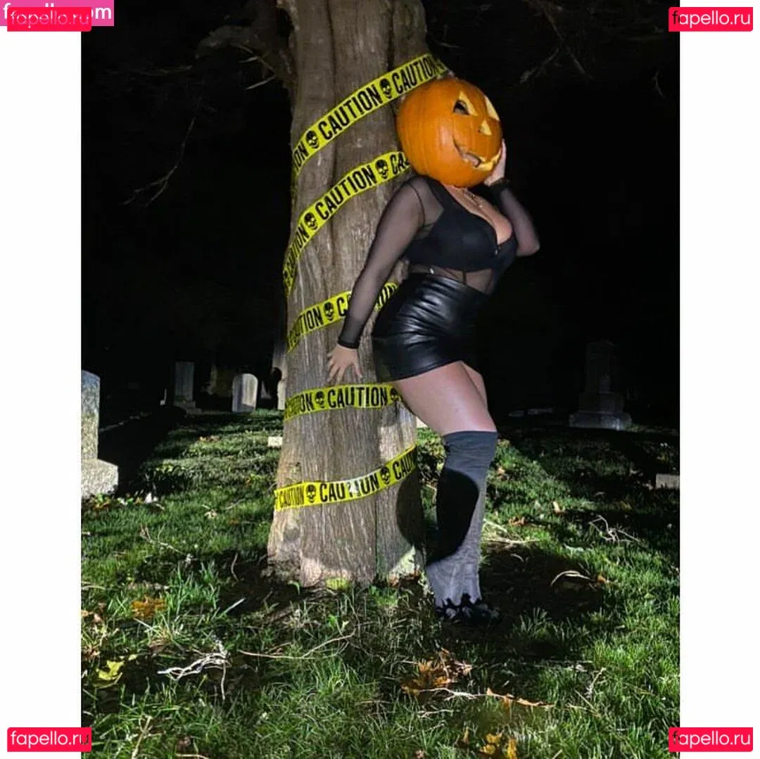 Lizzy Maguire Onlyfans Photo Gallery 