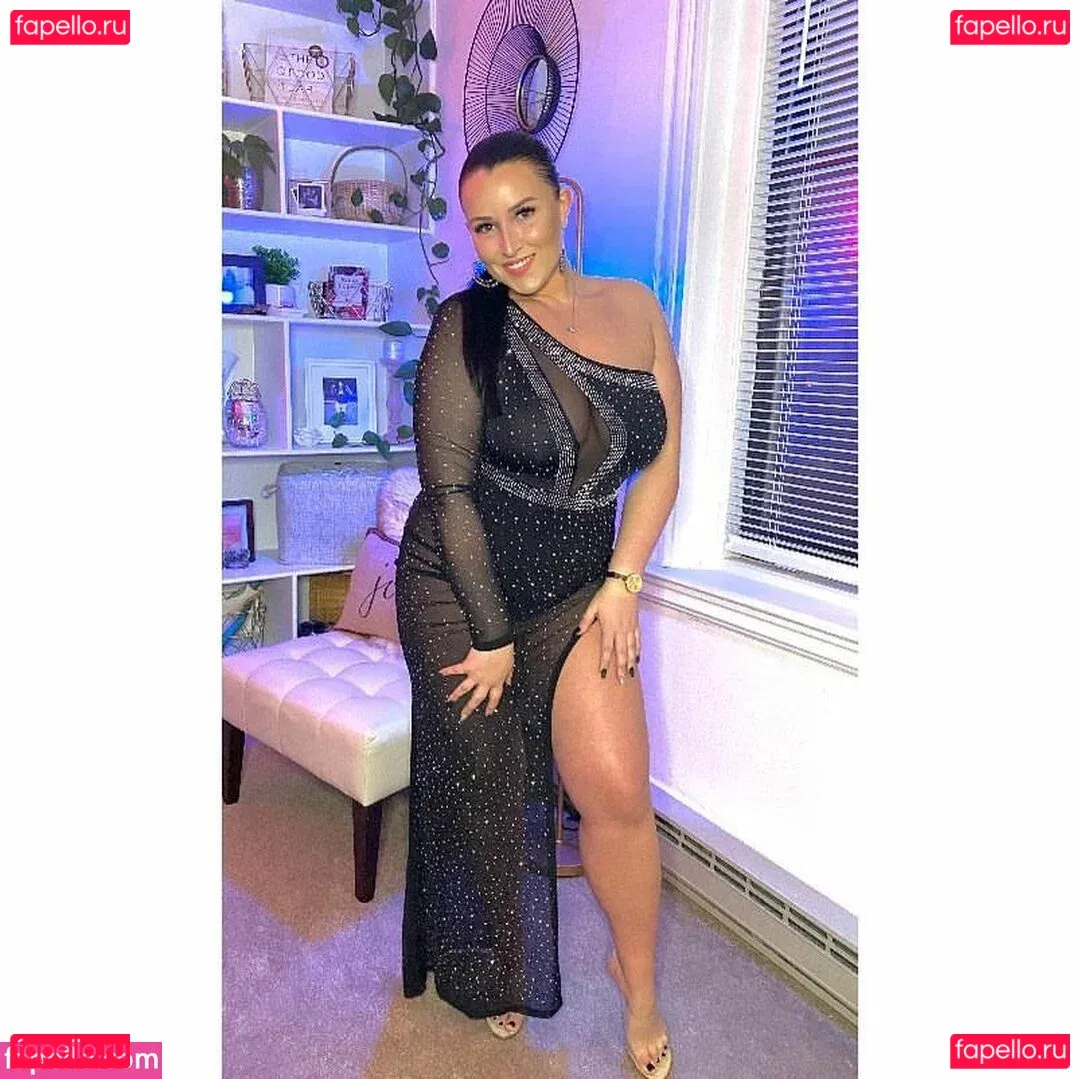 Lizzy Maguire Onlyfans Photo Gallery 