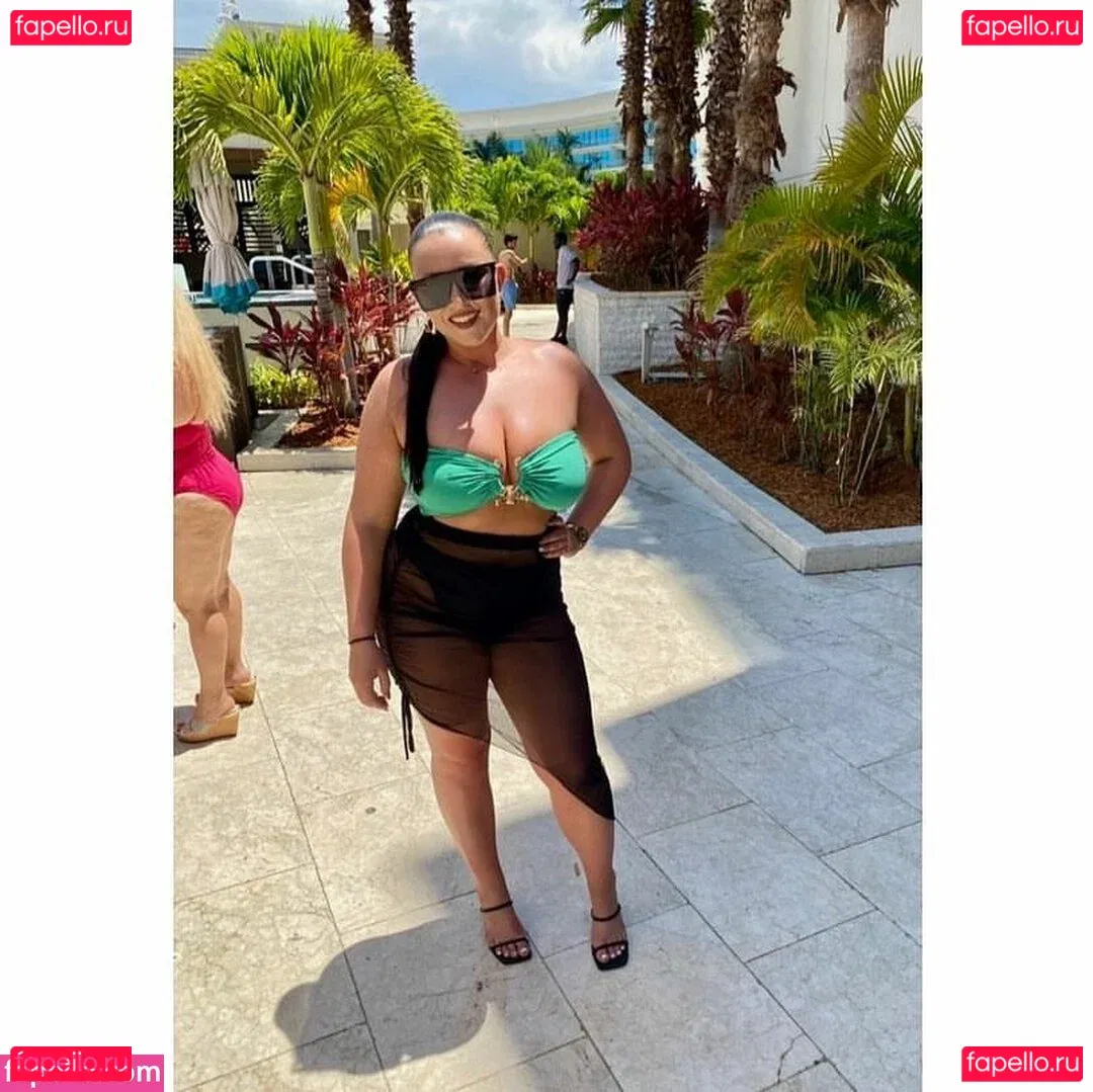 Lizzy Maguire Onlyfans Photo Gallery 