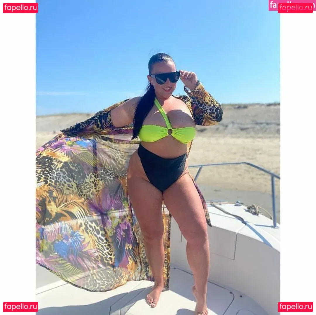 Lizzy Maguire Onlyfans Photo Gallery 