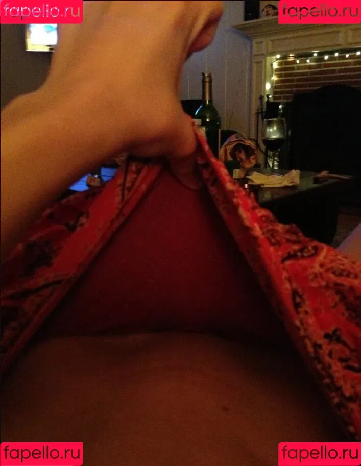 Britt Robertson Onlyfans Photo Gallery 