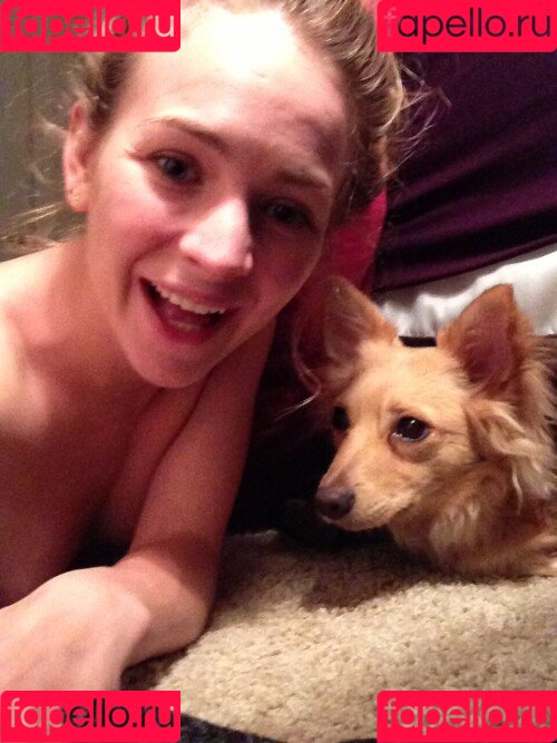 Britt Robertson Onlyfans Photo Gallery 