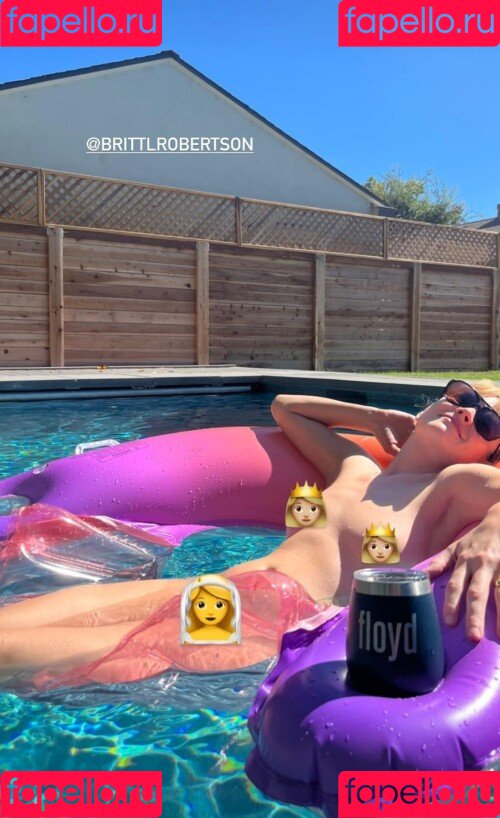 Britt Robertson Onlyfans Photo Gallery 