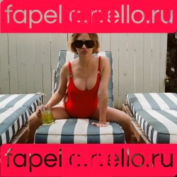 Britt Robertson Onlyfans Photo Gallery 