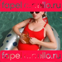 Britt Robertson Onlyfans Photo Gallery 