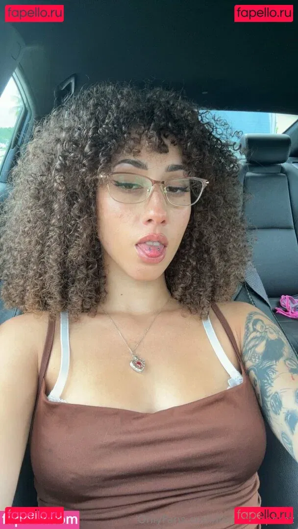 itsmekiraperez Onlyfans Photo Gallery 