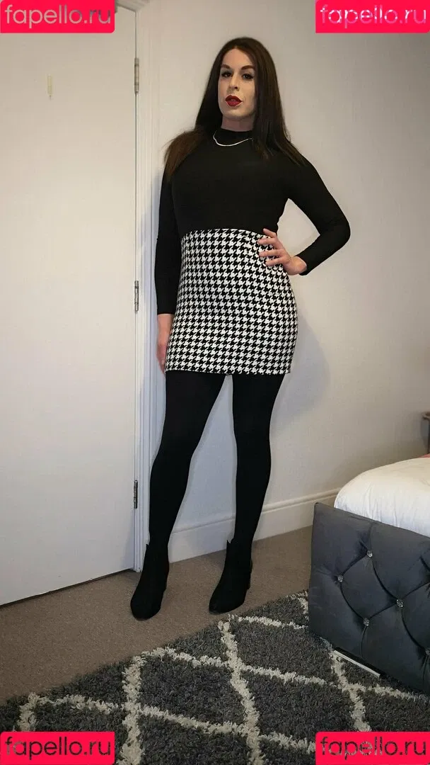 LiaLaRosa Onlyfans Photo Gallery 