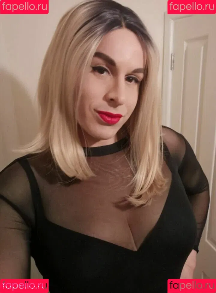 LiaLaRosa Onlyfans Photo Gallery 