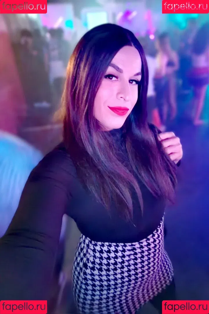 LiaLaRosa Onlyfans Photo Gallery 