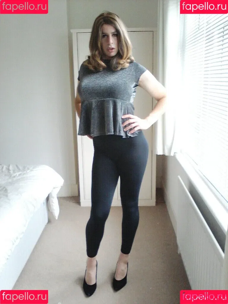 LiaLaRosa Onlyfans Photo Gallery 