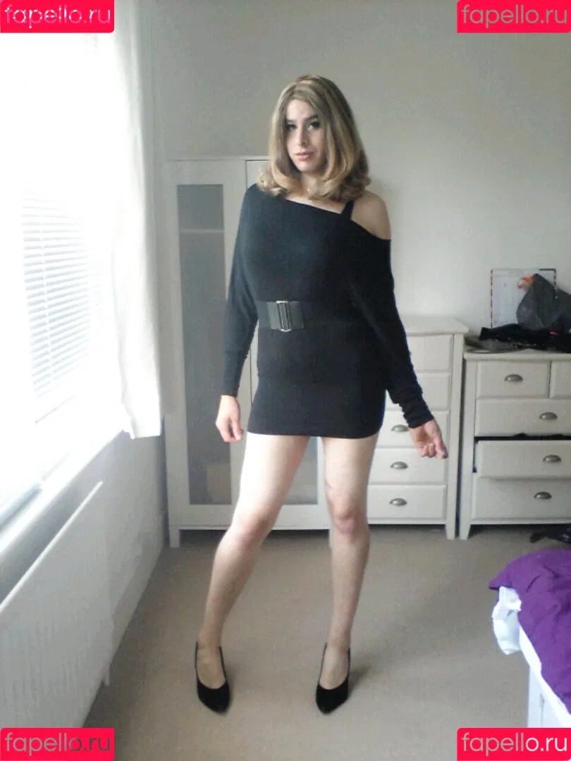 LiaLaRosa Onlyfans Photo Gallery 