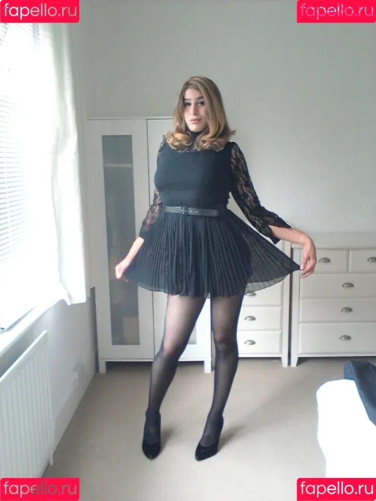 LiaLaRosa Onlyfans Photo Gallery 