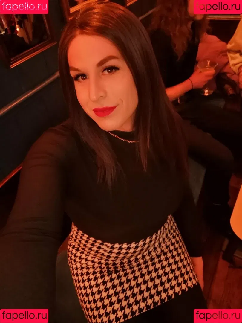 LiaLaRosa Onlyfans Photo Gallery 