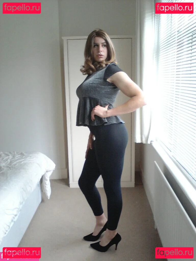 LiaLaRosa Onlyfans Photo Gallery 