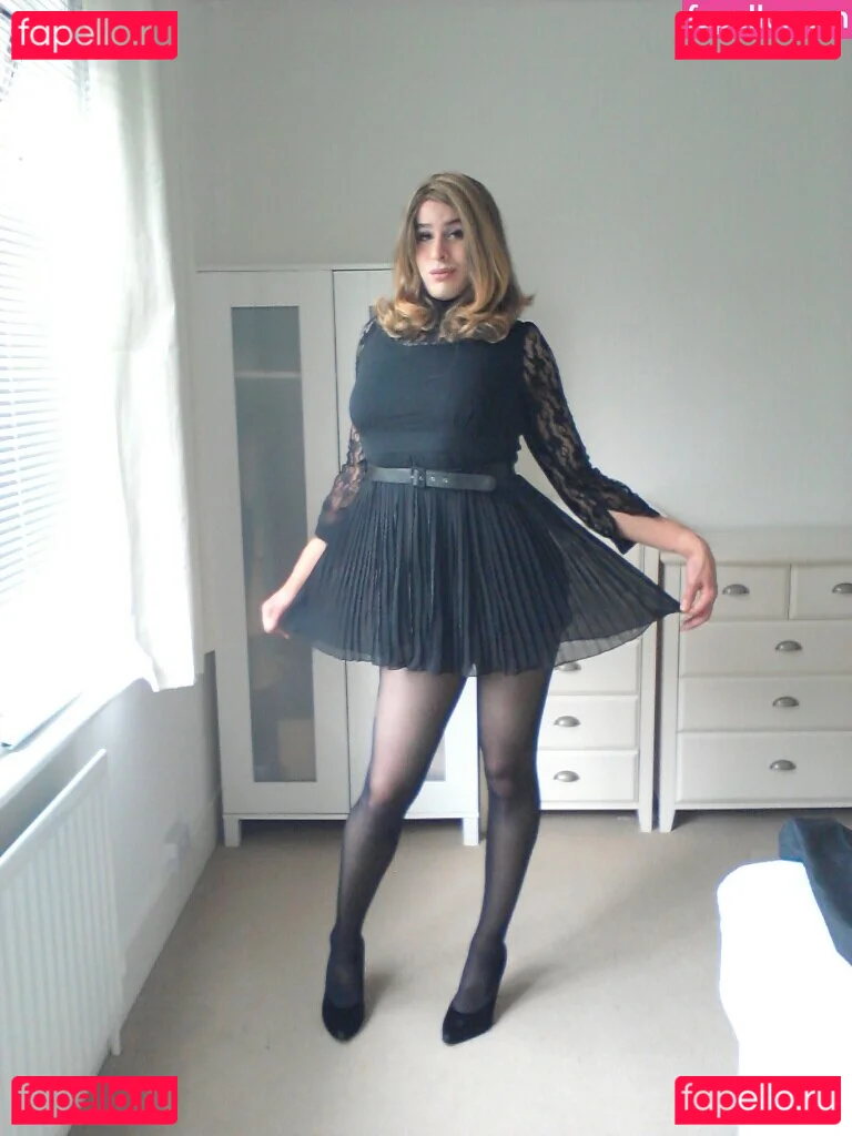 LiaLaRosa Onlyfans Photo Gallery 