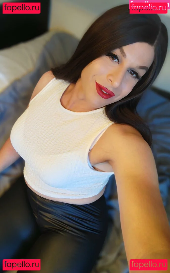 LiaLaRosa Onlyfans Photo Gallery 