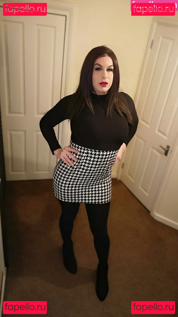 LiaLaRosa Onlyfans Photo Gallery 