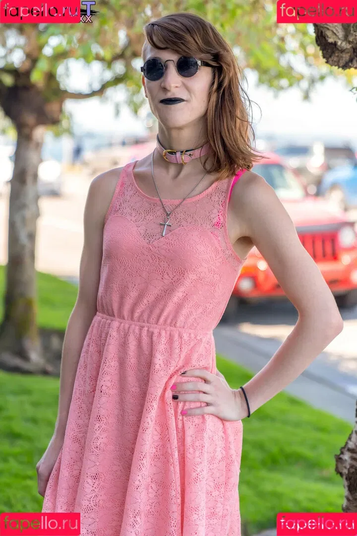April Gillespie Onlyfans Photo Gallery 