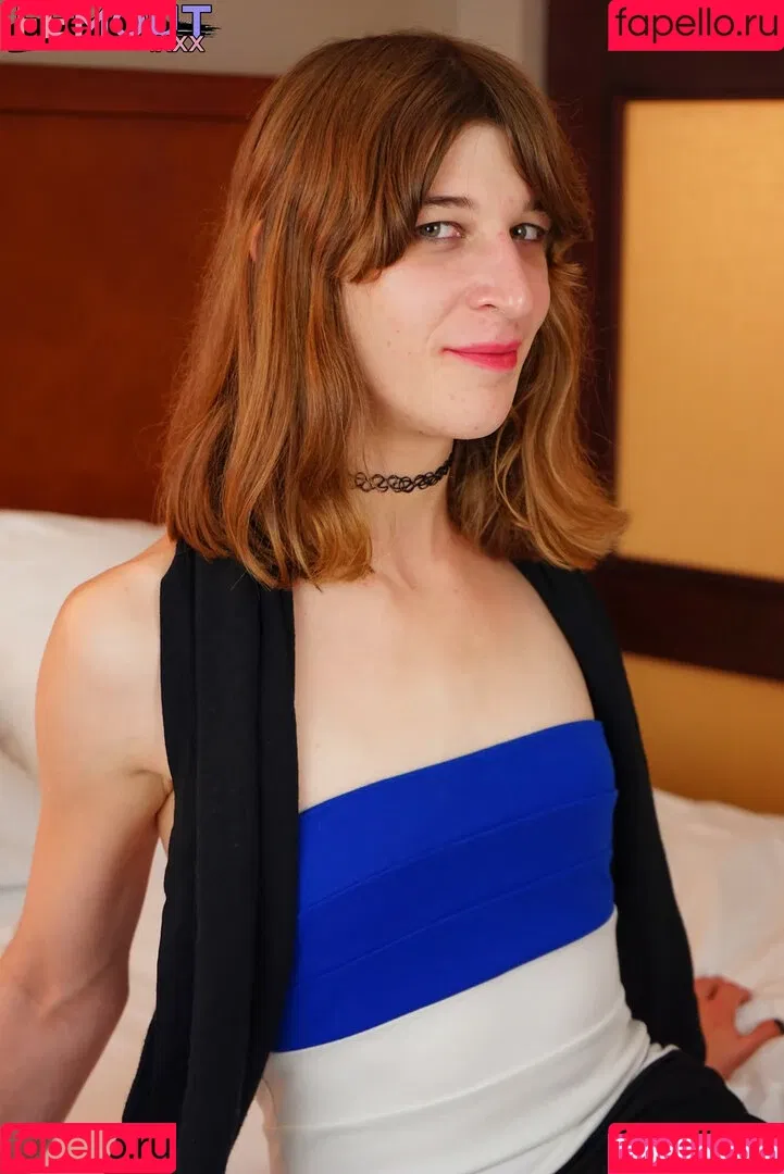 April Gillespie Onlyfans Photo Gallery 