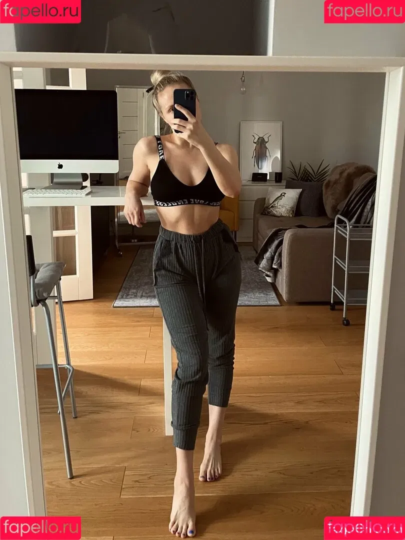 freeparrot Onlyfans Photo Gallery 