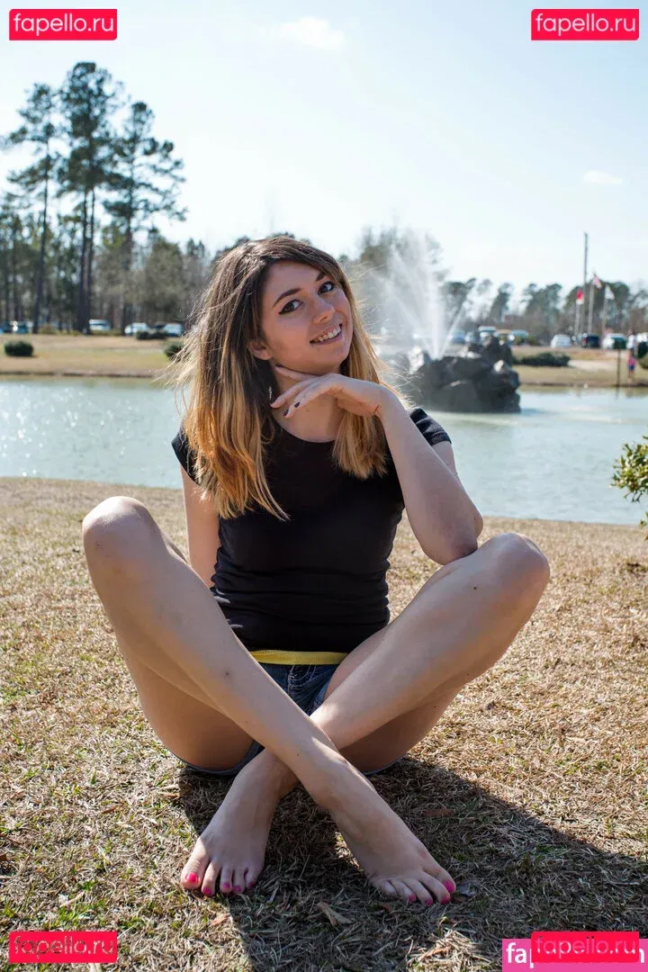 Uncanny Megan Onlyfans Photo Gallery 