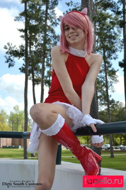 Uncanny Megan Onlyfans Photo Gallery 