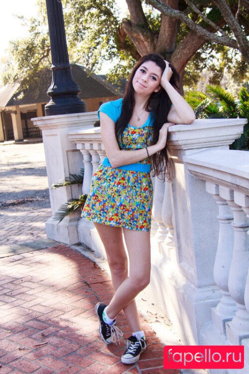 Uncanny Megan Onlyfans Photo Gallery 