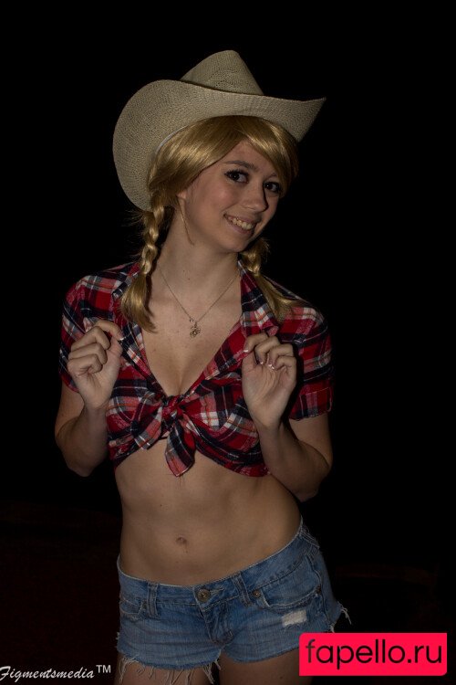 Uncanny Megan Onlyfans Photo Gallery 