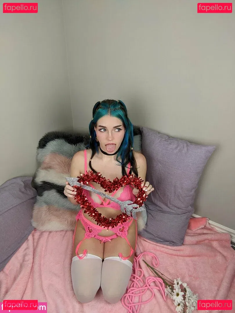 qtlux Onlyfans Photo Gallery 