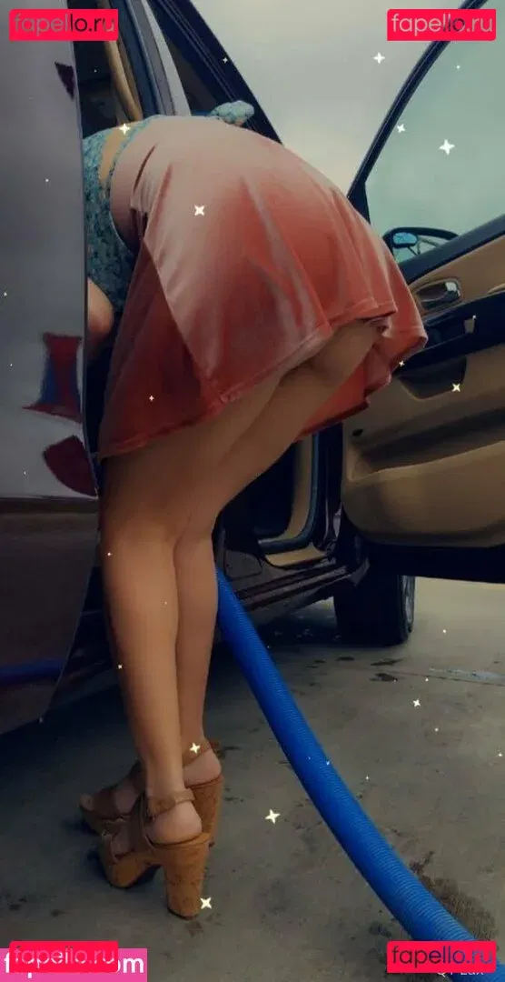 qtlux Onlyfans Photo Gallery 