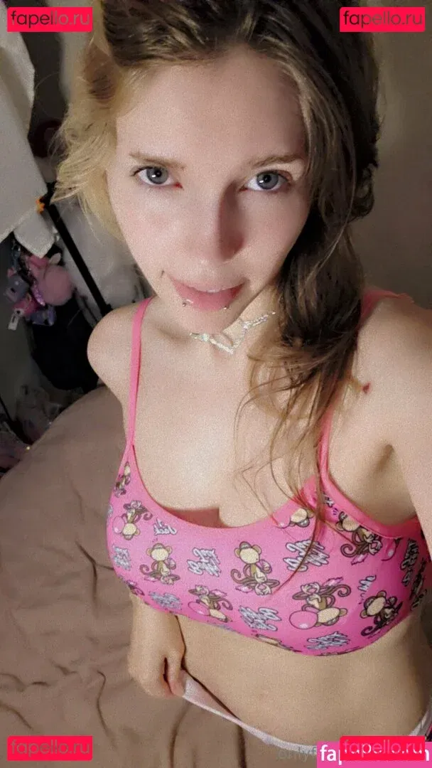 qtlux Onlyfans Photo Gallery 