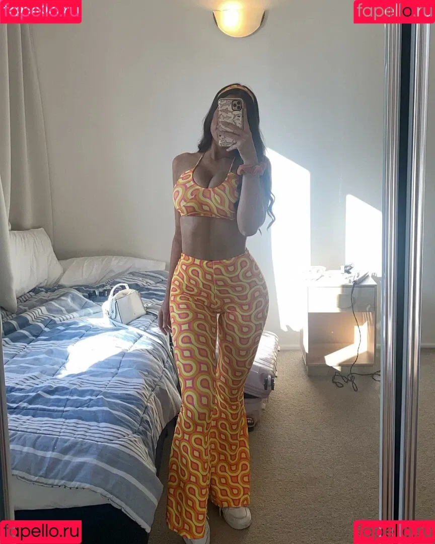 Molly Shield Onlyfans Photo Gallery 