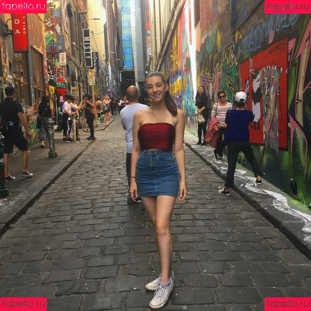 Molly Shield Onlyfans Photo Gallery 
