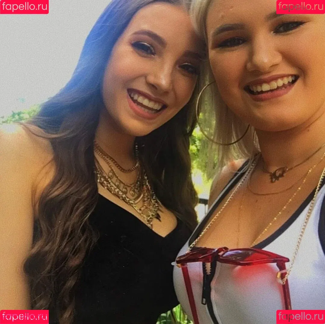 Molly Shield Onlyfans Photo Gallery 