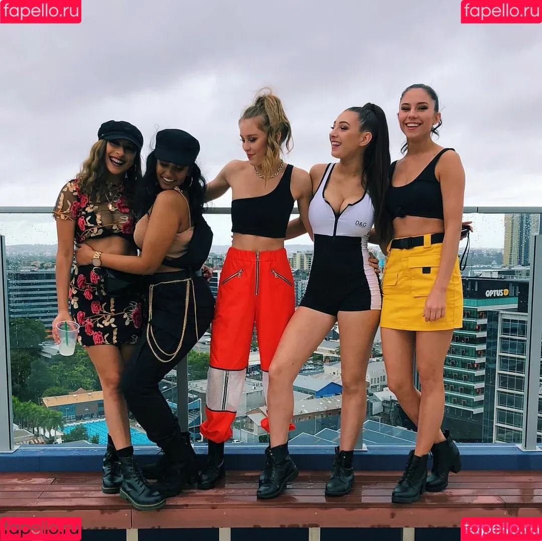 Molly Shield Onlyfans Photo Gallery 