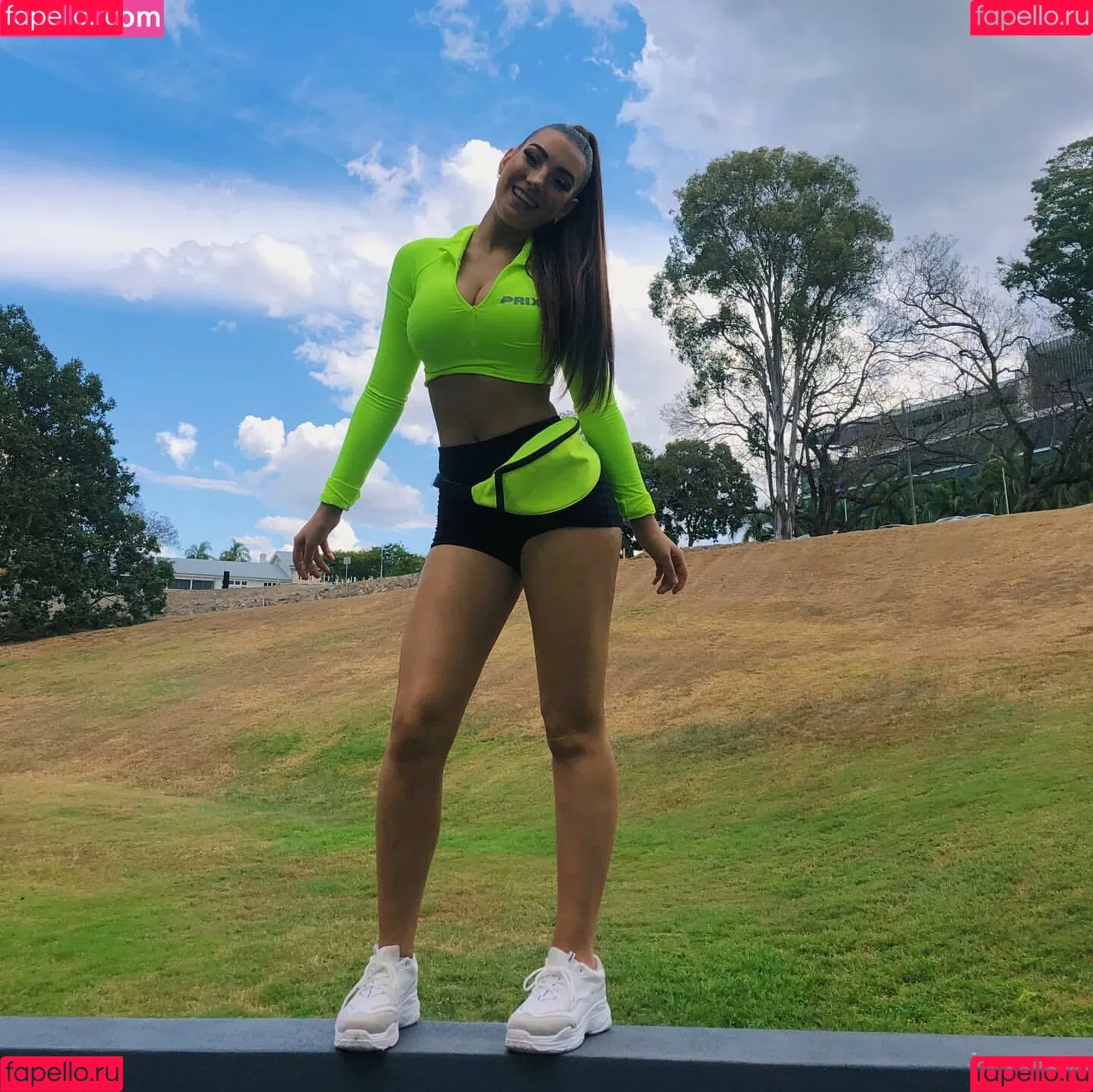 Molly Shield Onlyfans Photo Gallery 