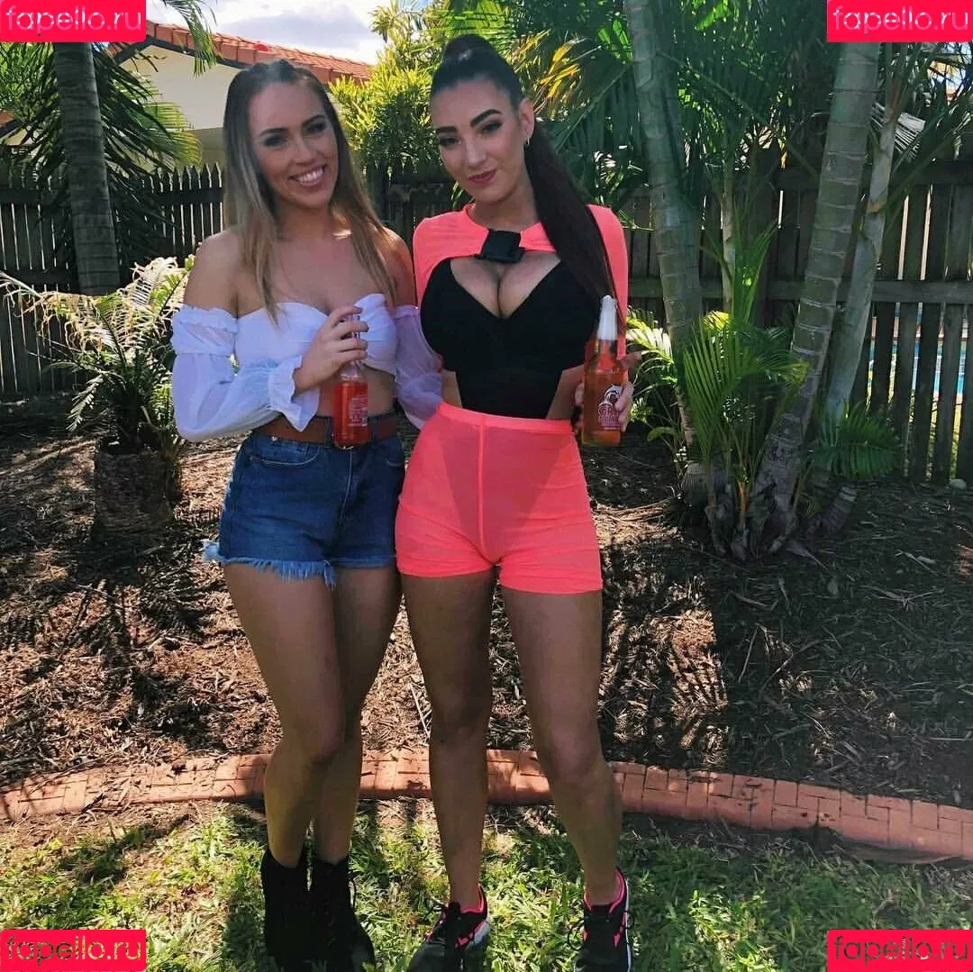 Molly Shield Onlyfans Photo Gallery 