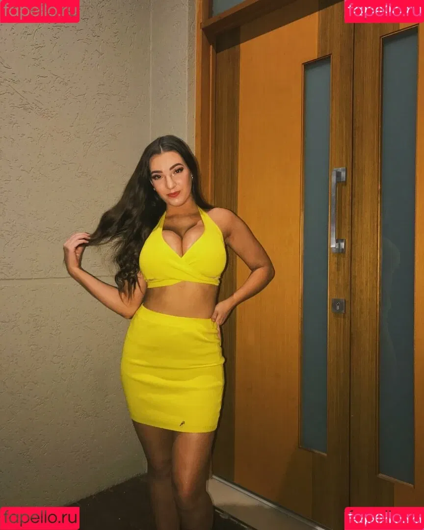 Molly Shield Onlyfans Photo Gallery 