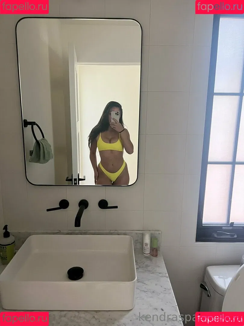 kendraspade Onlyfans Photo Gallery 
