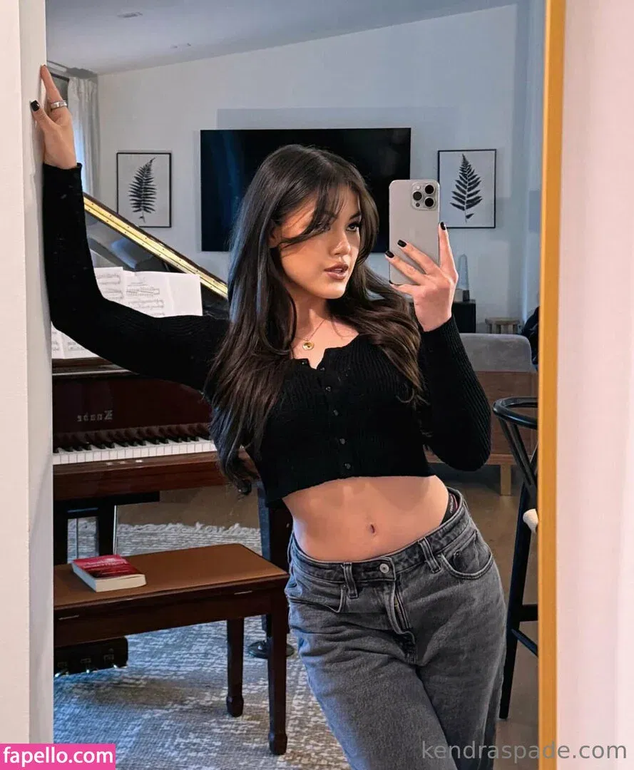 kendraspade Onlyfans Photo Gallery 