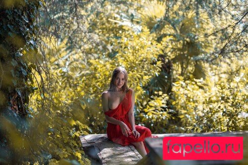 kisa_modelka Onlyfans Photo Gallery 