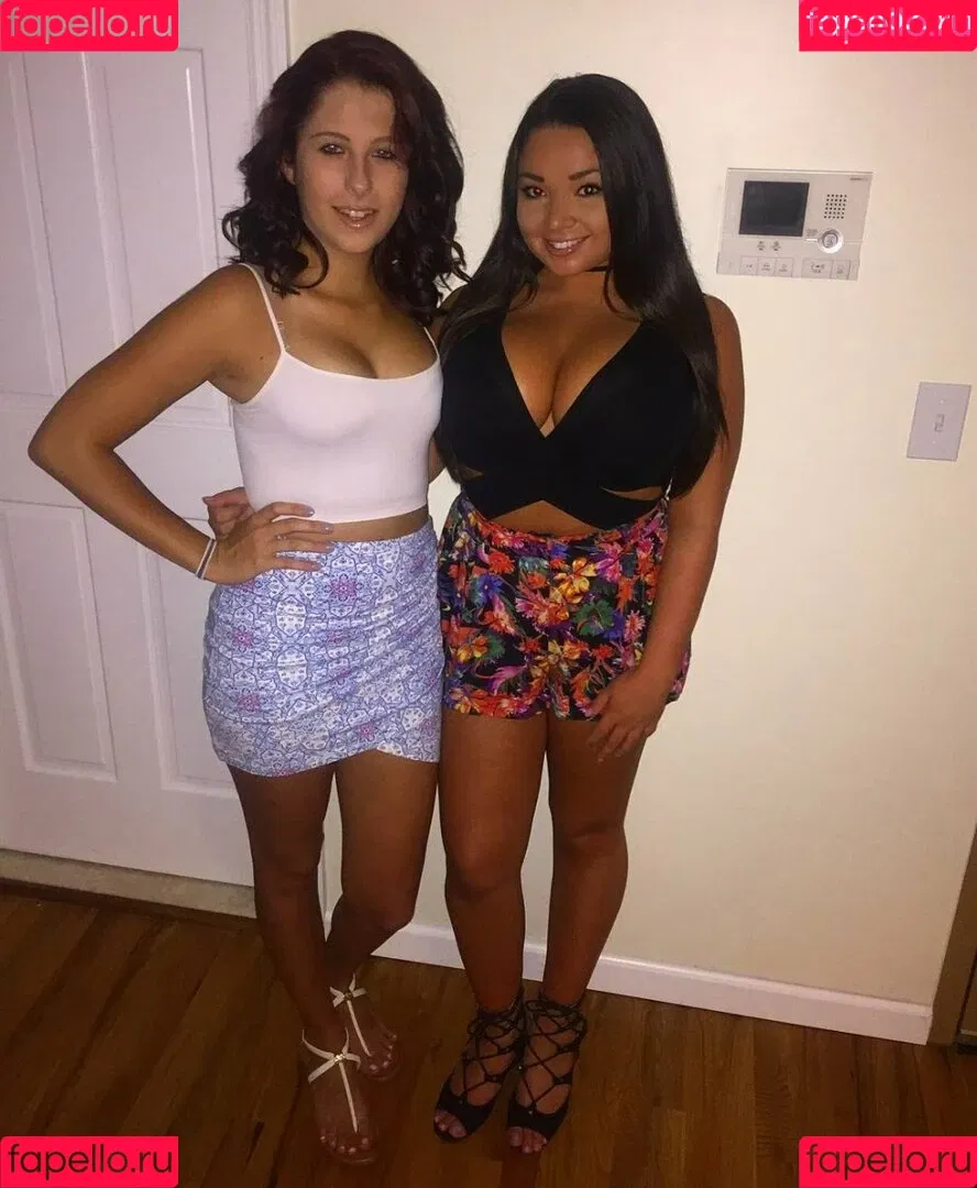 Jenn M Onlyfans Photo Gallery 