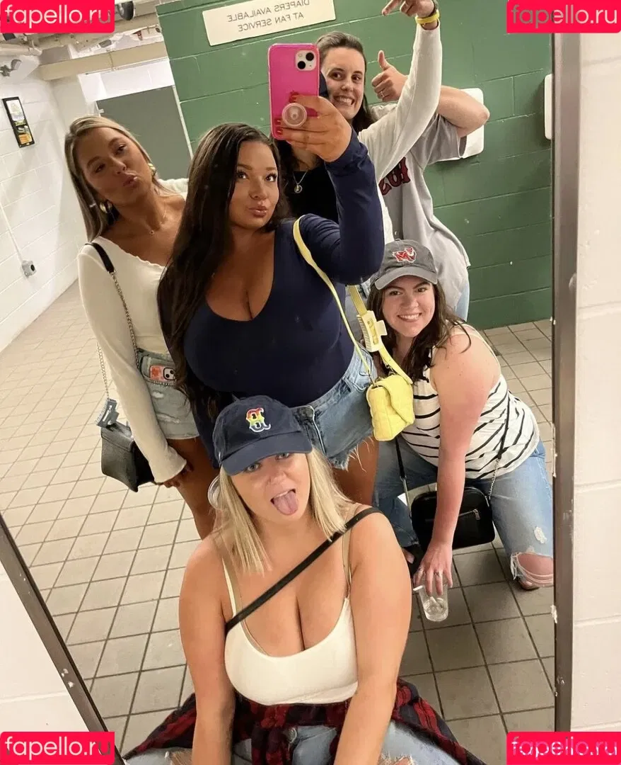 Jenn M Onlyfans Photo Gallery 