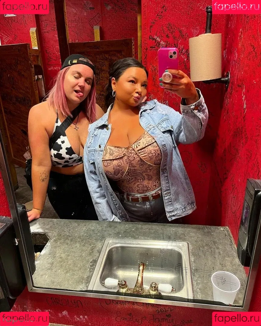 Jenn M Onlyfans Photo Gallery 