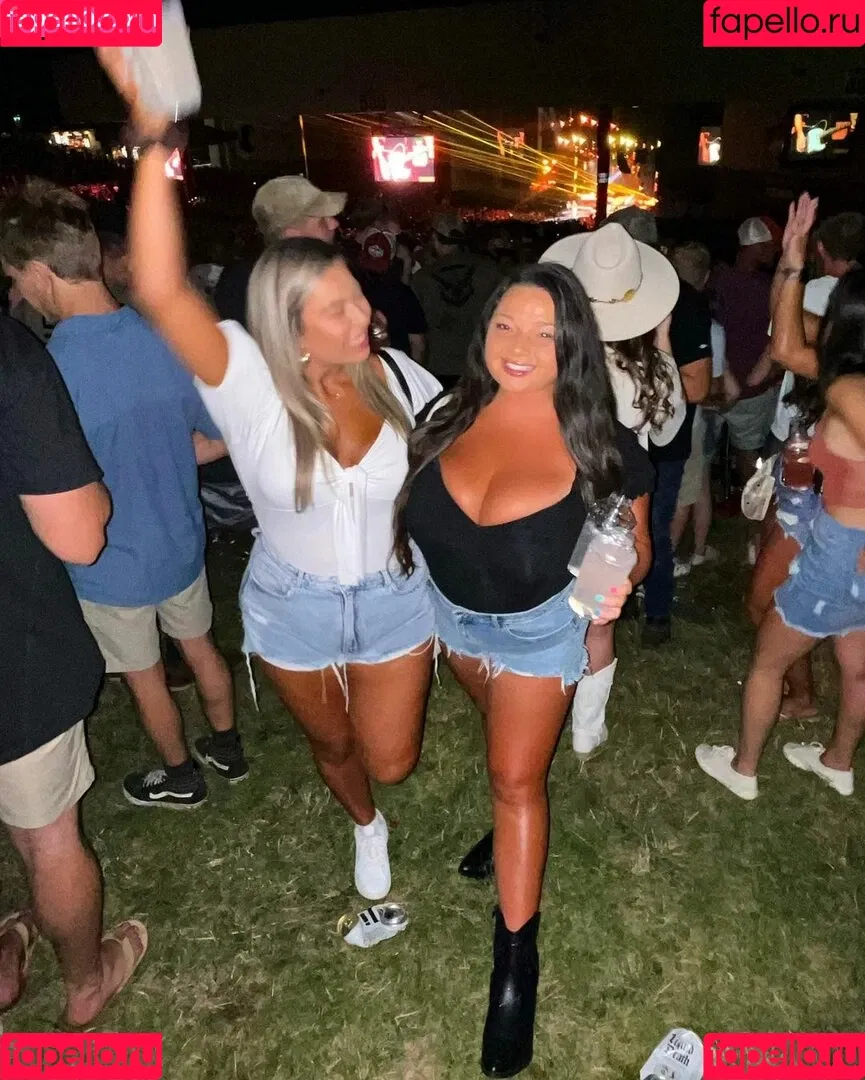 Jenn M Onlyfans Photo Gallery 