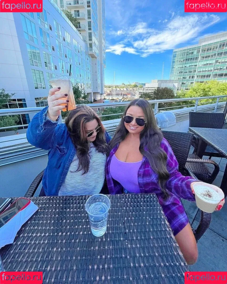 Jenn M Onlyfans Photo Gallery 