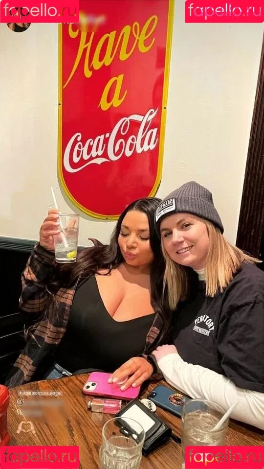 Jenn M Onlyfans Photo Gallery 