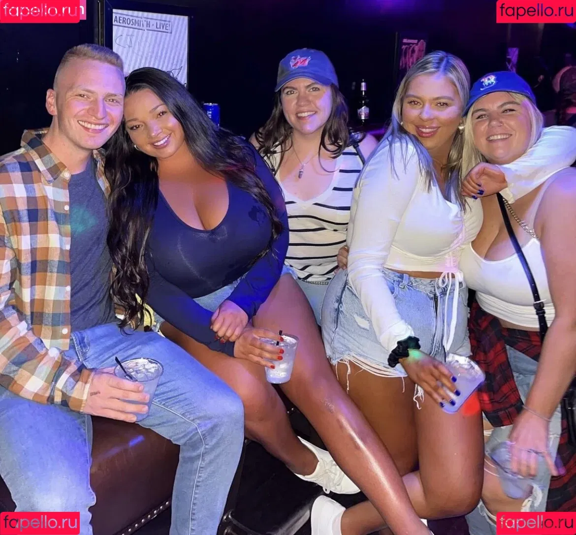 Jenn M Onlyfans Photo Gallery 