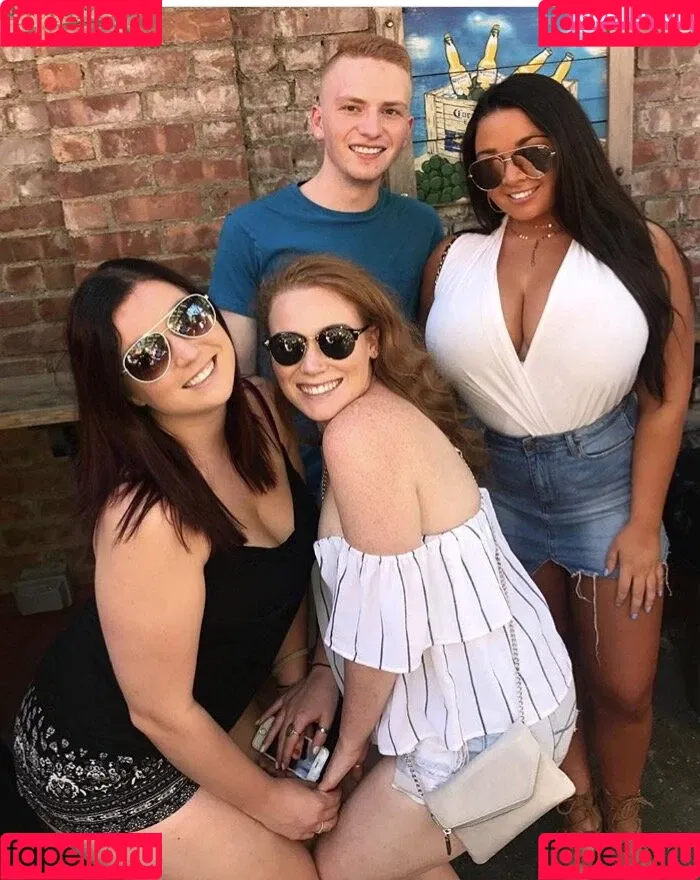 Jenn M Onlyfans Photo Gallery 