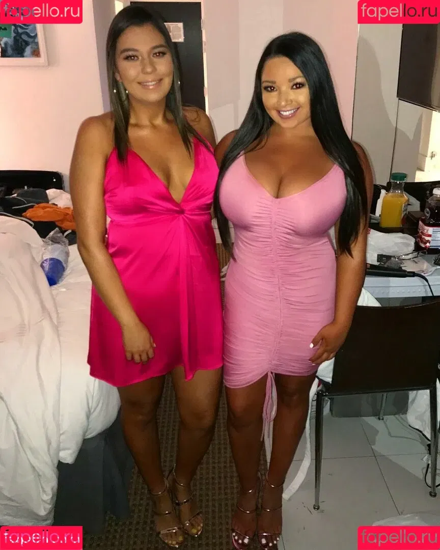 Jenn M Onlyfans Photo Gallery 